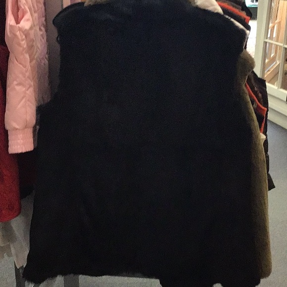 Vest - Picture 2 of 2